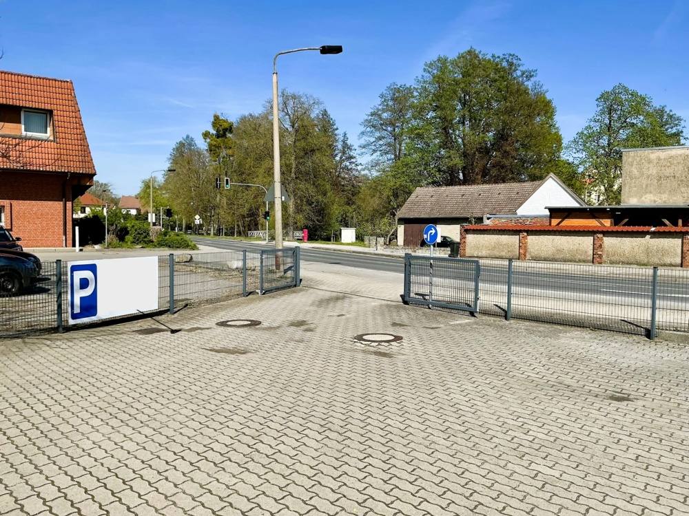 Zufahrt Parkplatz