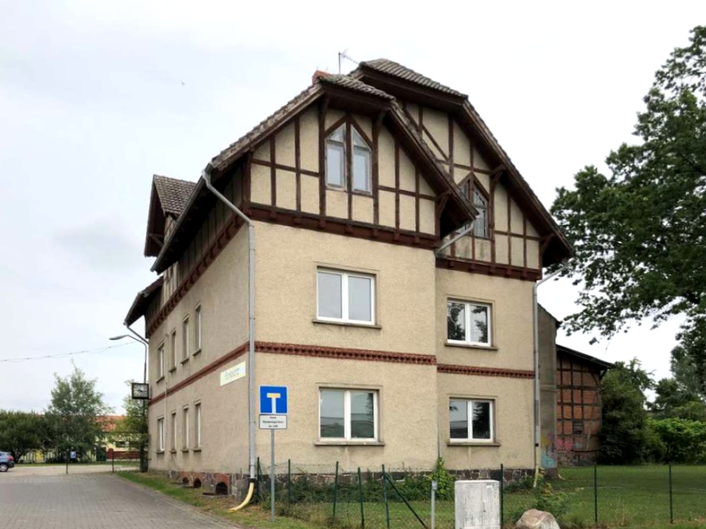 Straßenansicht