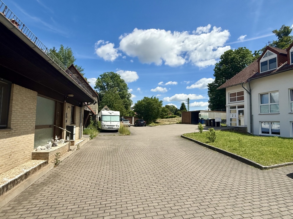 Zufahrt zum Grundstück