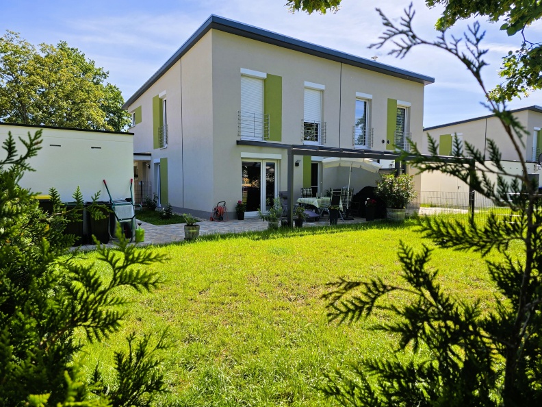Terrasse und Garten gestaltet
