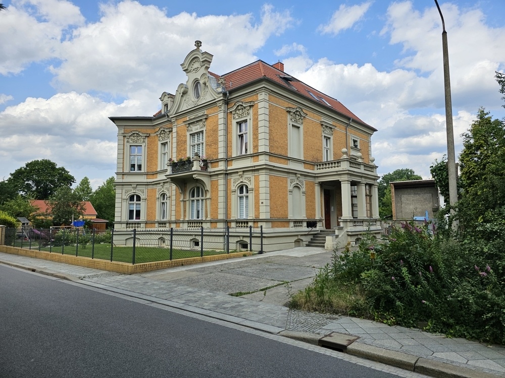 Straßenansicht