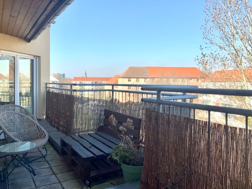 Terrasse mit Sitzmöglichkeiten