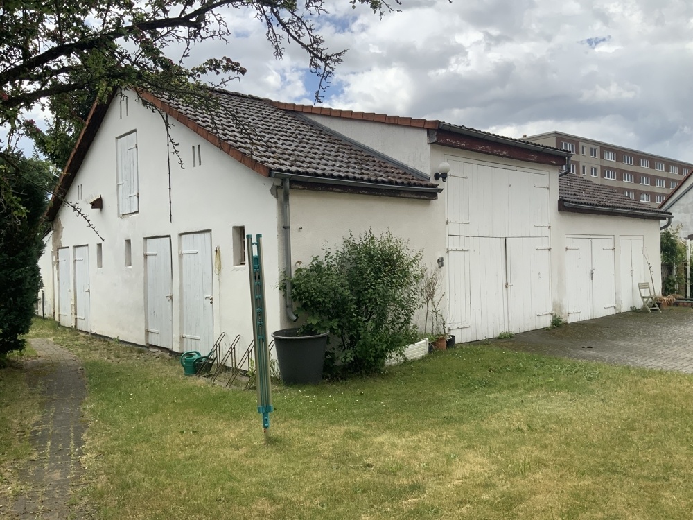 Garage mit Werkstatt