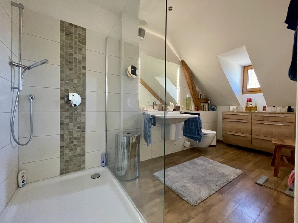 Hauptbadezimmer WE OG
