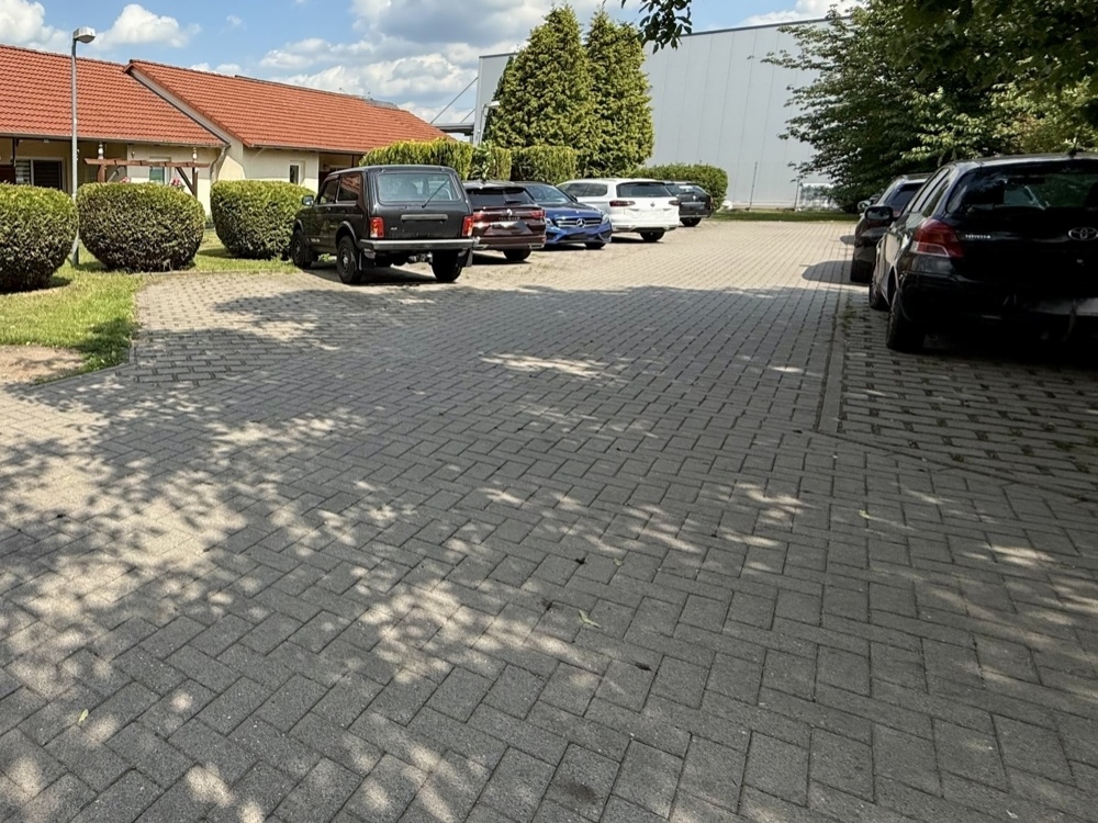 Pkw-Stellplätze