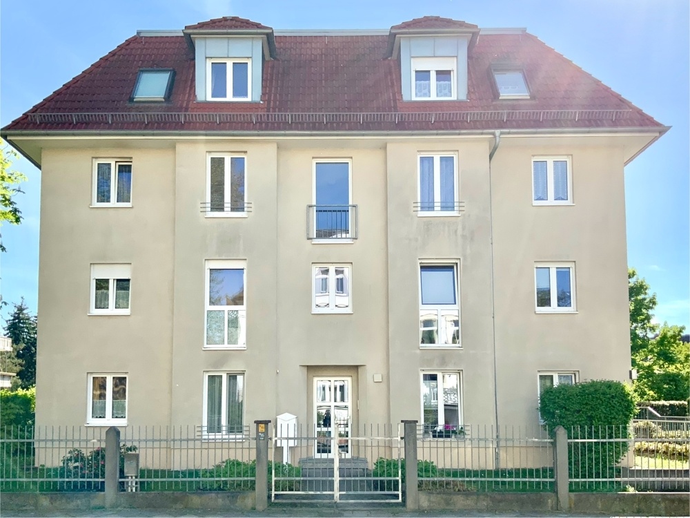 Blick von der Straßenseite