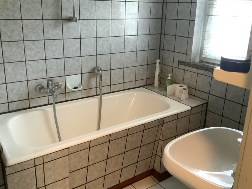 Badezimmer im Erdgeschoss
