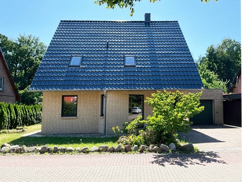 Vorderansicht des Hauses