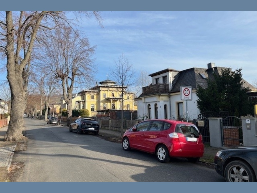 Straßenansicht