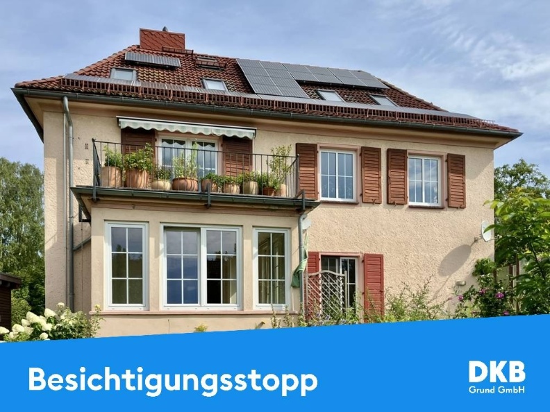 Hausansicht vom Grundstück