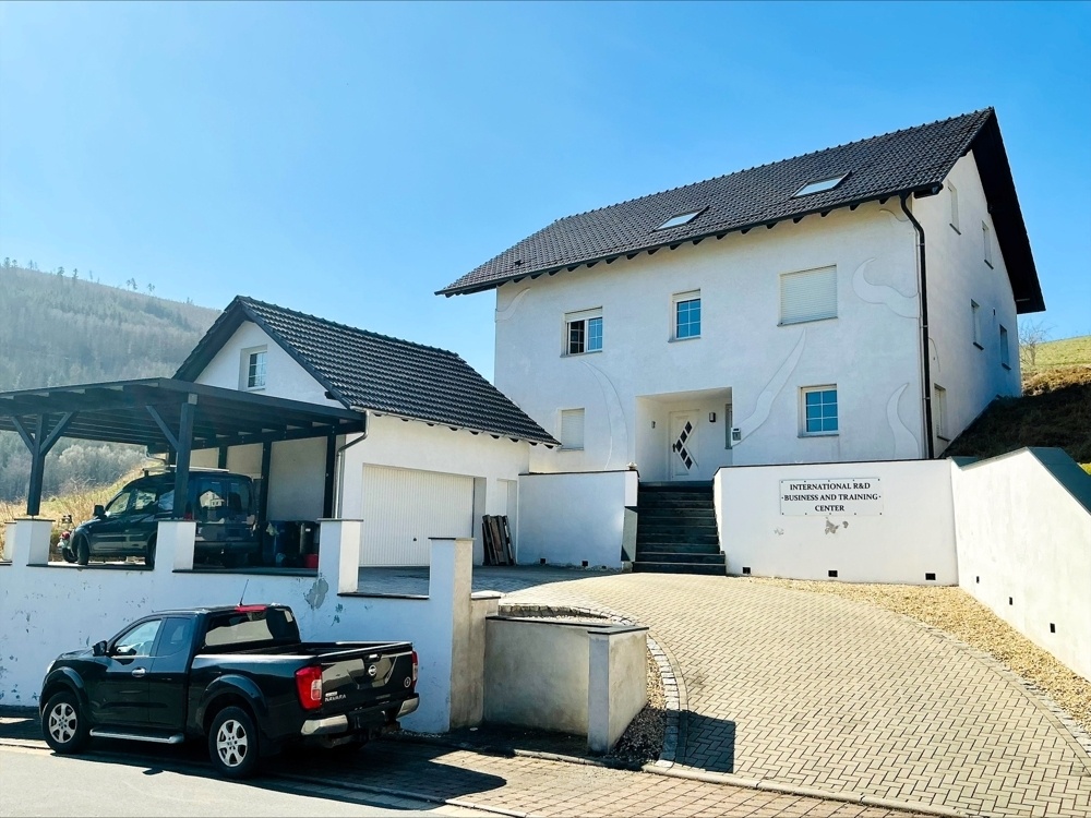 Hausansicht von der Straße