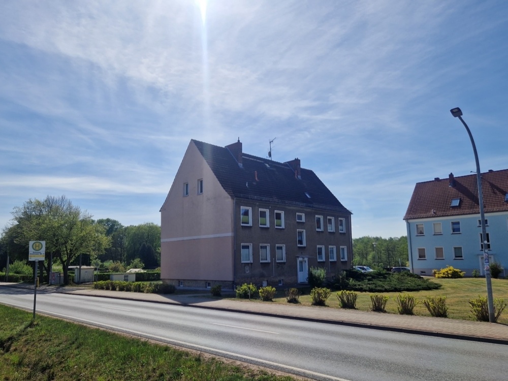 Straßenseitige Ansicht