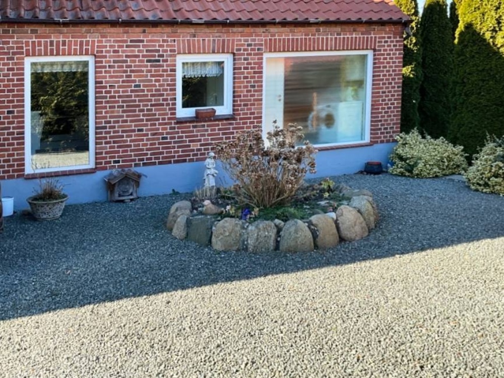 Ein Blick vor das Haus