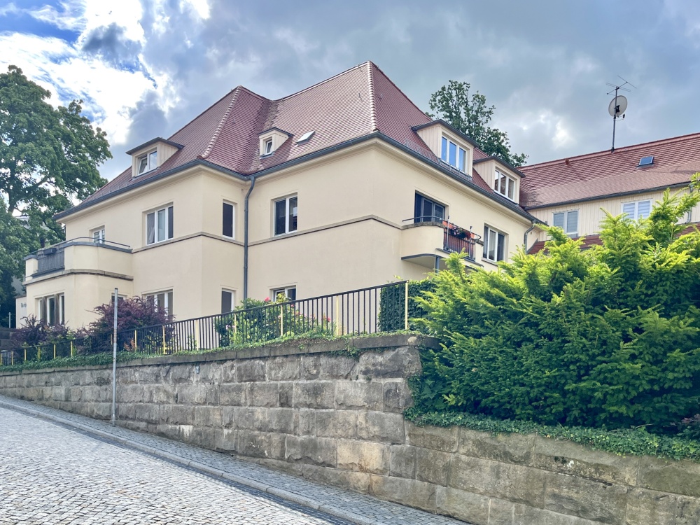 Straßenansicht aus Nordosten