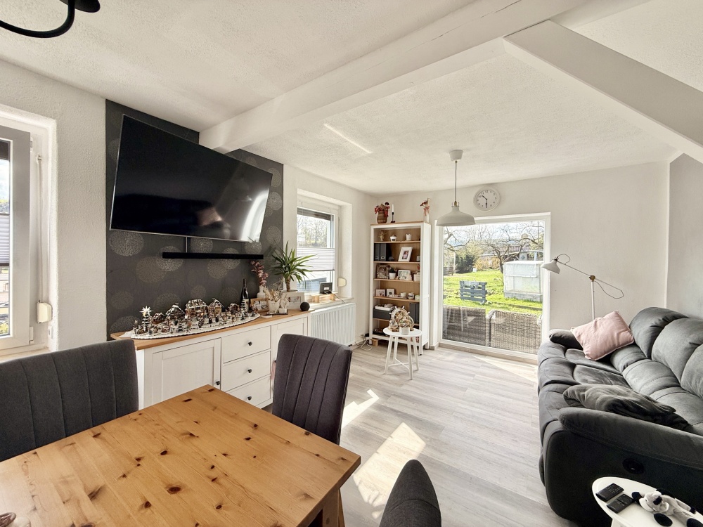 Blick ins Wohnzimmer