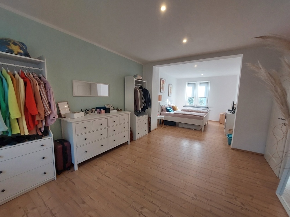 Schlaf und Ankleidezimmer