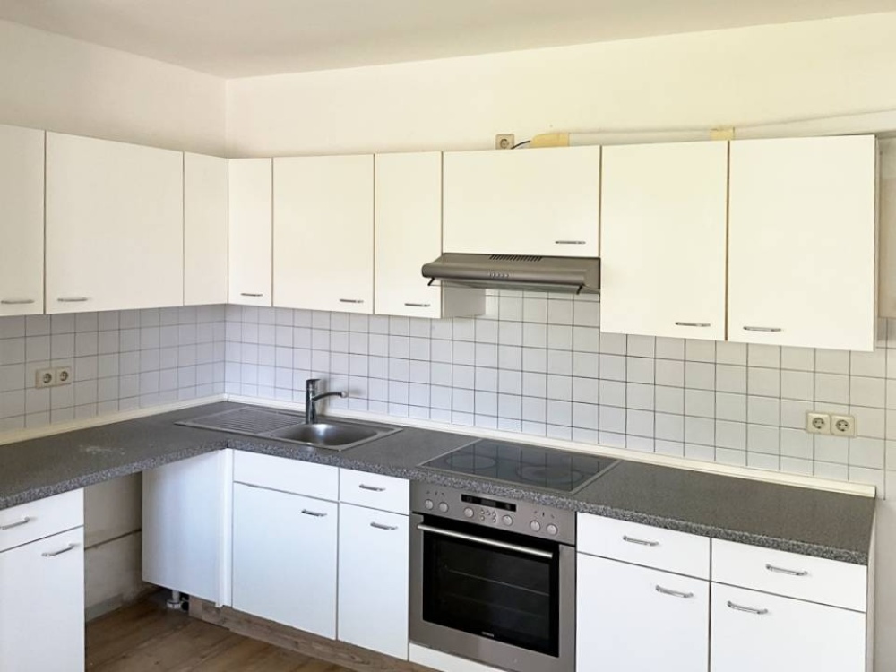 mit viel Arbeitsfläche