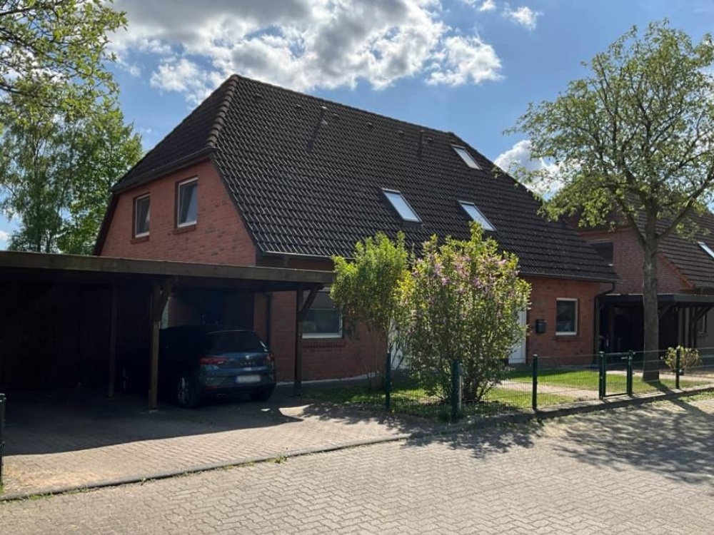 Blick in den Carport