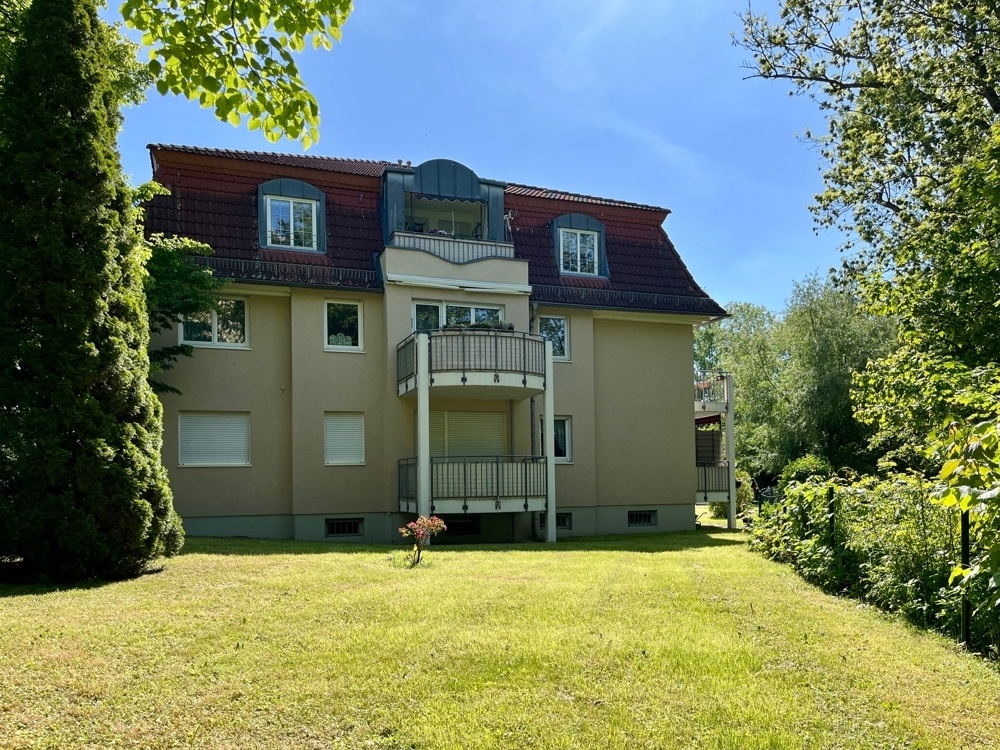 Seitenansicht Balkon 1. OG