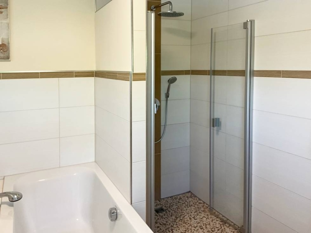 und Dusche