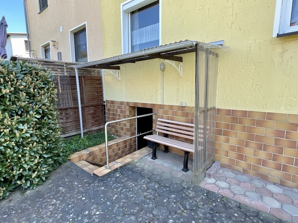 Hintereingang (Untergeschoss)
