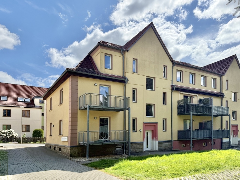 Rückseite mit Balkonen