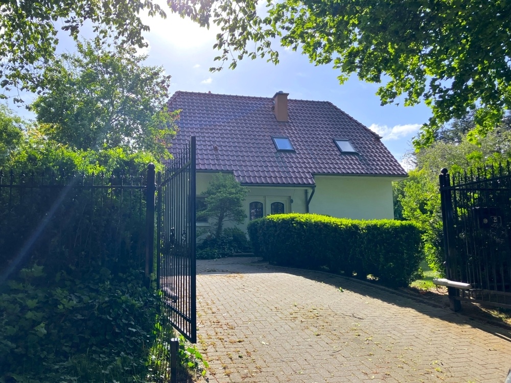 Einfahrt zum Grundstück