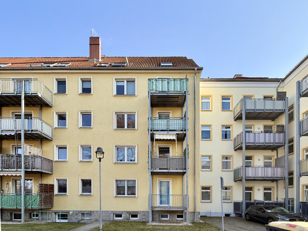 Rückseite mit Balkonen