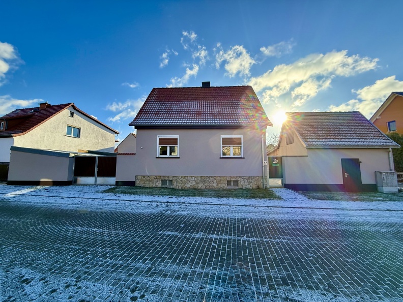 Hausansicht Straßenseite