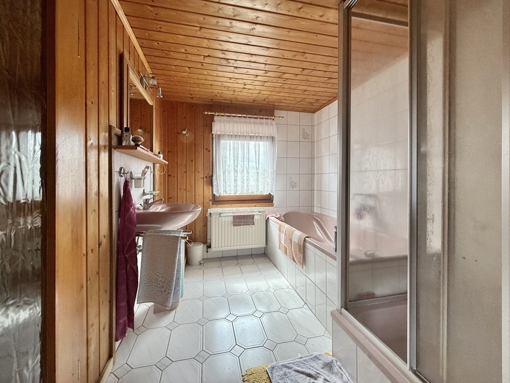Bad im Obergeschoss