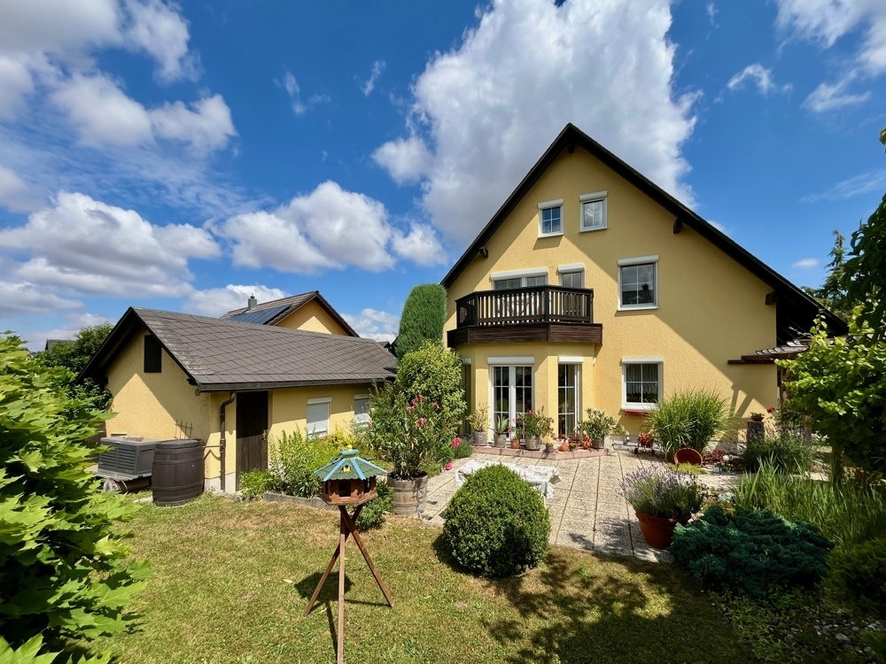 Gartenansicht zur Terrasse