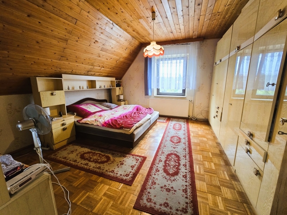 Schlafzimmer 1 im OG
