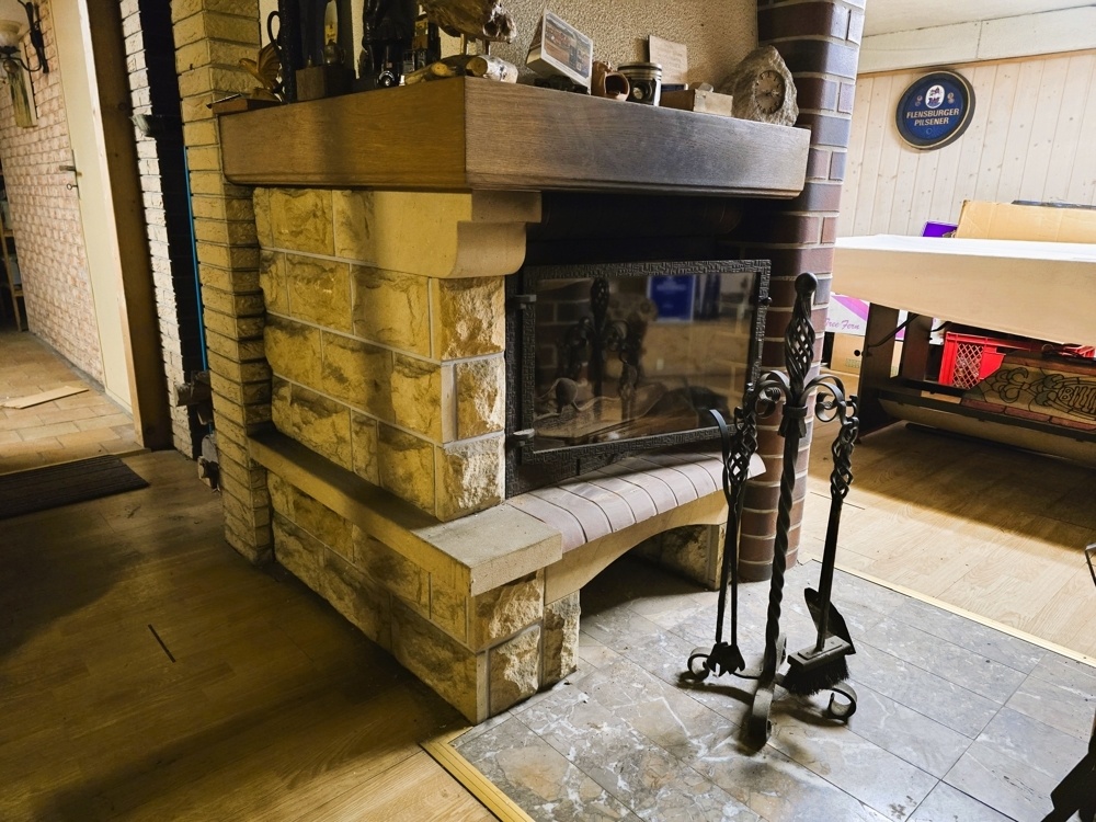 Kamin im Keller
