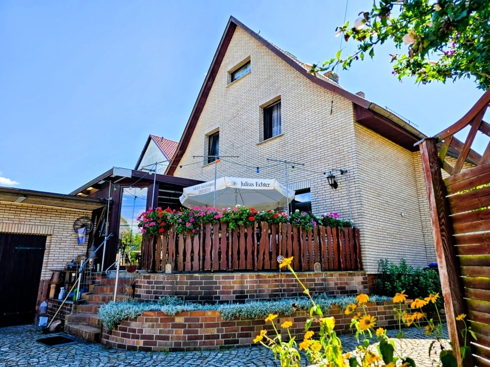 Haus mit Terrasse