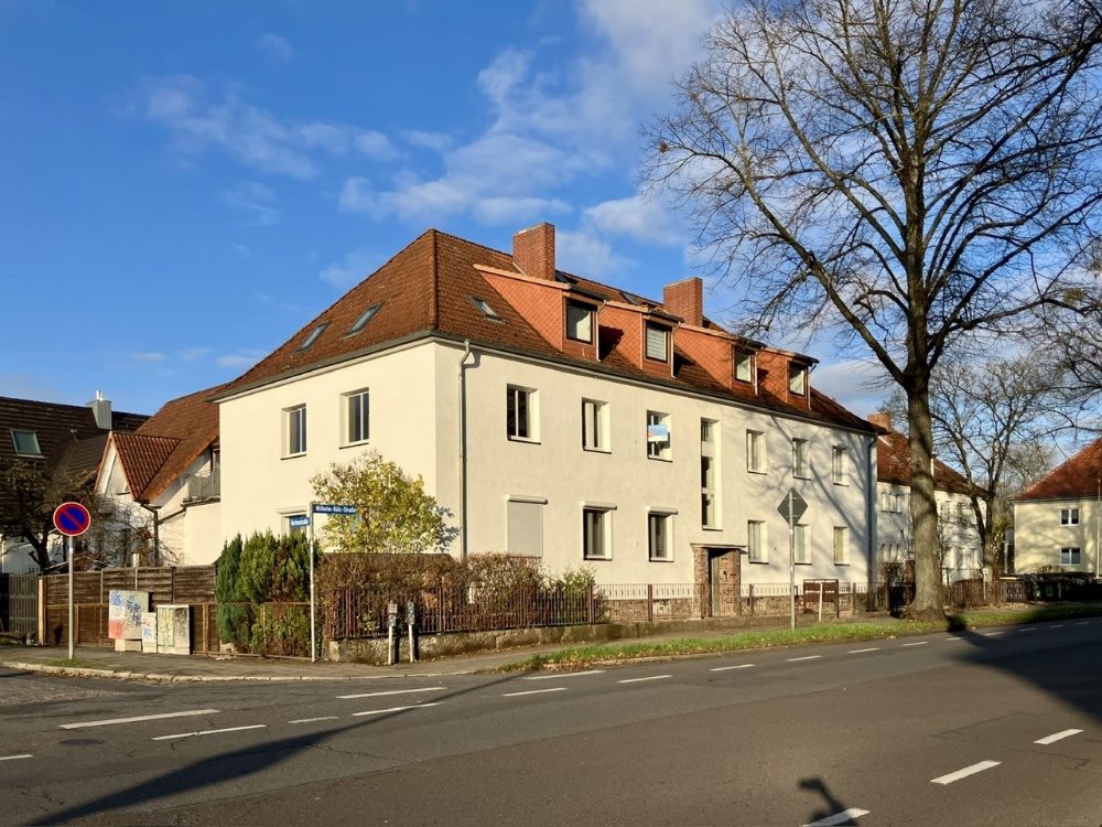 seitliche Hausansicht