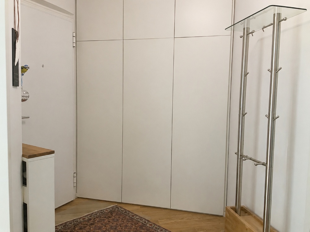 Flur mit Einbauschrank