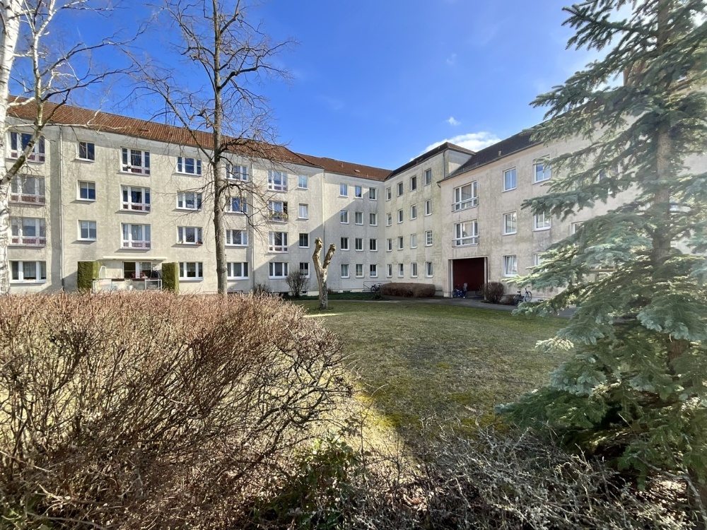 entfernter Blick vom Hof