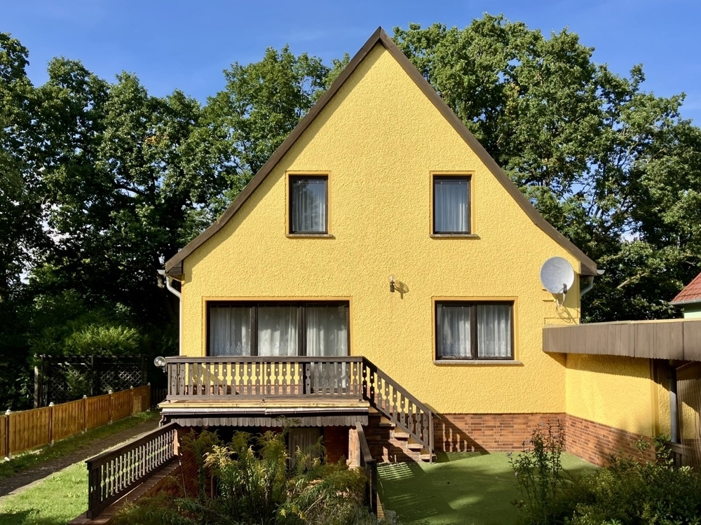 Giebelseite vom Garten