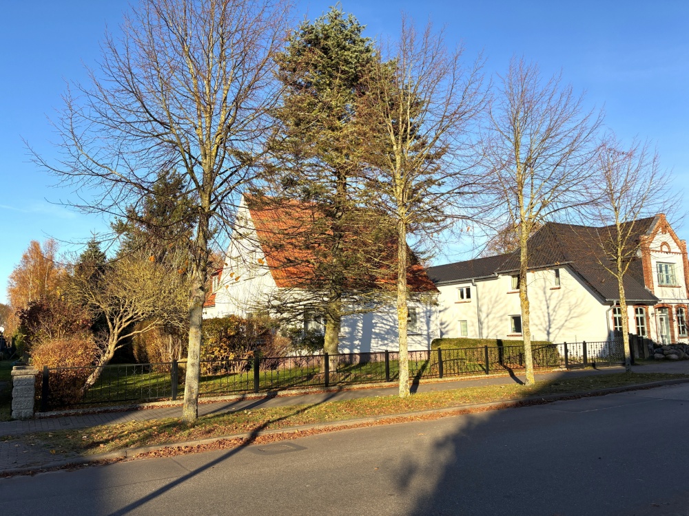 Straßenseitige Ansicht