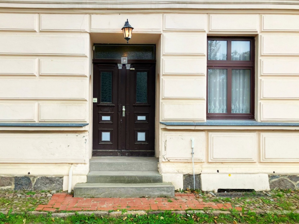 Originaleingangstür aus dem Baujahr