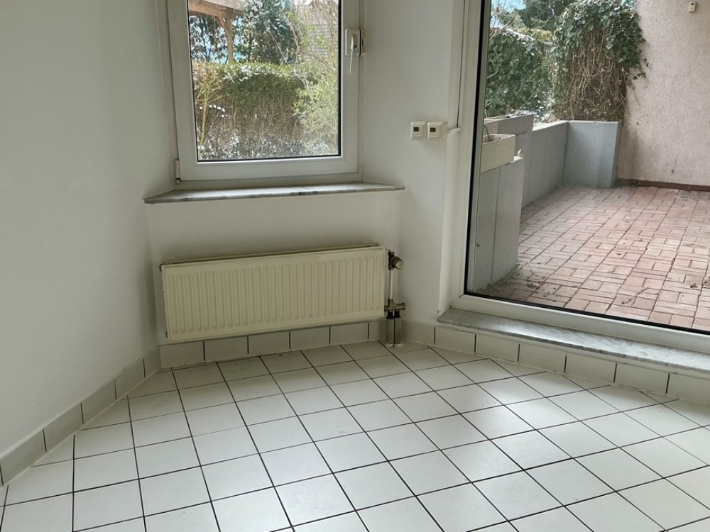 Beispiel Gartenwohnung Essbereich mit Terrasse