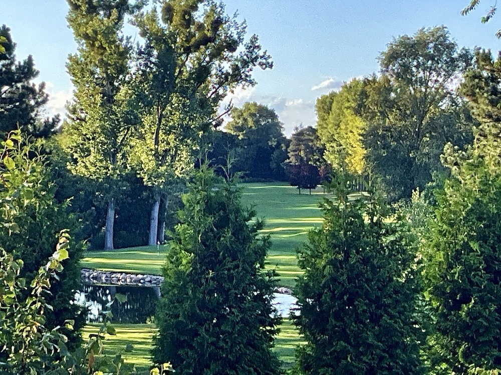 Blick zum Golfplatz