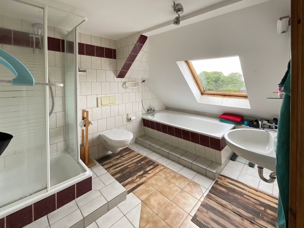 Badezimmer im Obergeschoss