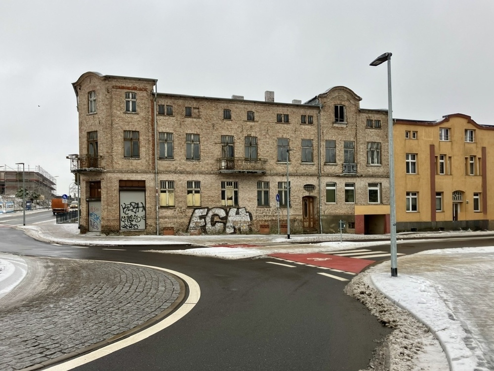 seitliche Hausansicht