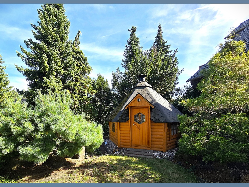 Garten mit Grill-Kotta