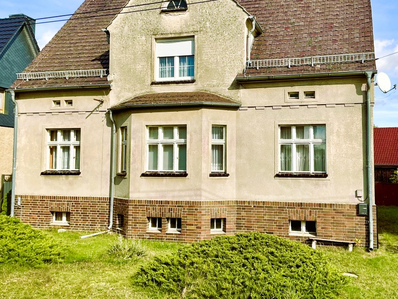 Wohnhaus Strassenansicht