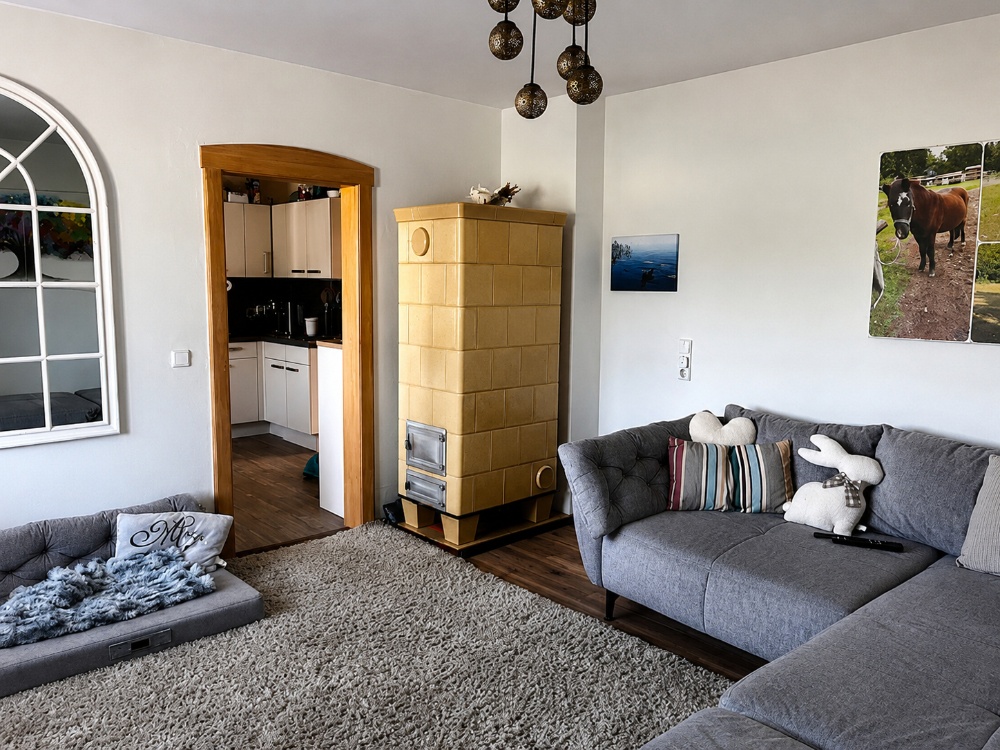 Wohnzimmer mit Ofen