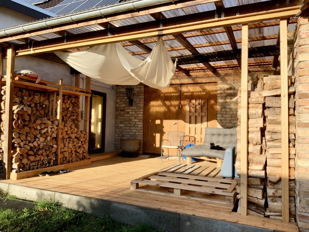 überdachte Terrasse