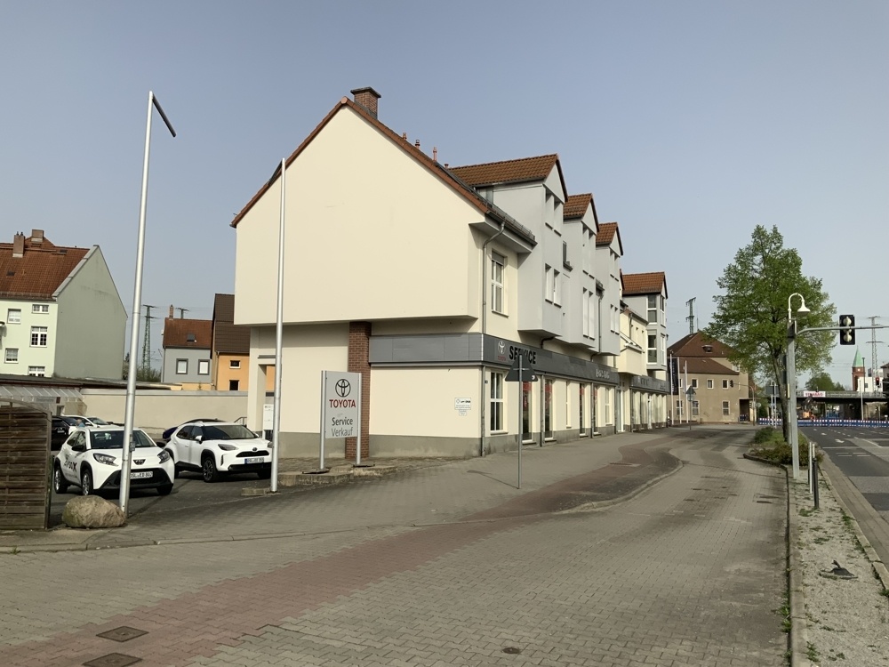 Giebel mit Ausstellungsfläche Giebel mit Ausstellungsfläche