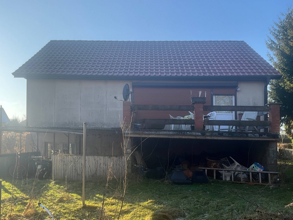 Rückseitenansicht mit Blick zur Terrasse